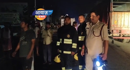 ट्रांसपोर्ट ट्रक में लगी भीषण आग, होंडा की 40 नई गाड़ियां जलकर राख
